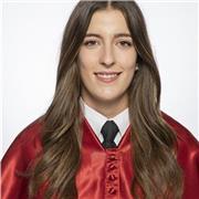 Graduada en magisterio, ofrece clases particulares a domicilio para todas las materias